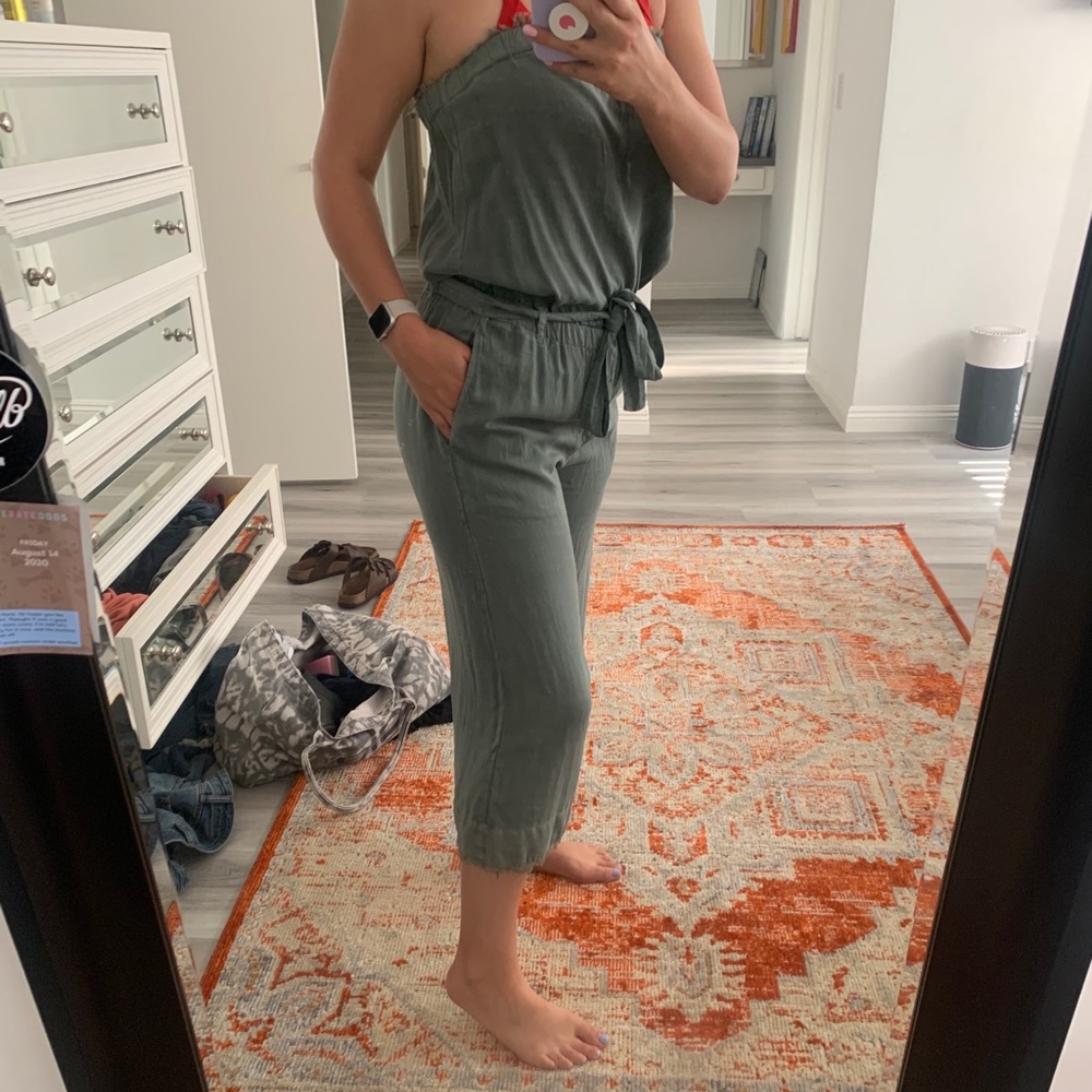 Green strapless jumper